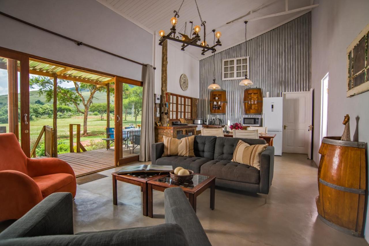 Caracal Lodge Alkmaar Buitenkant foto