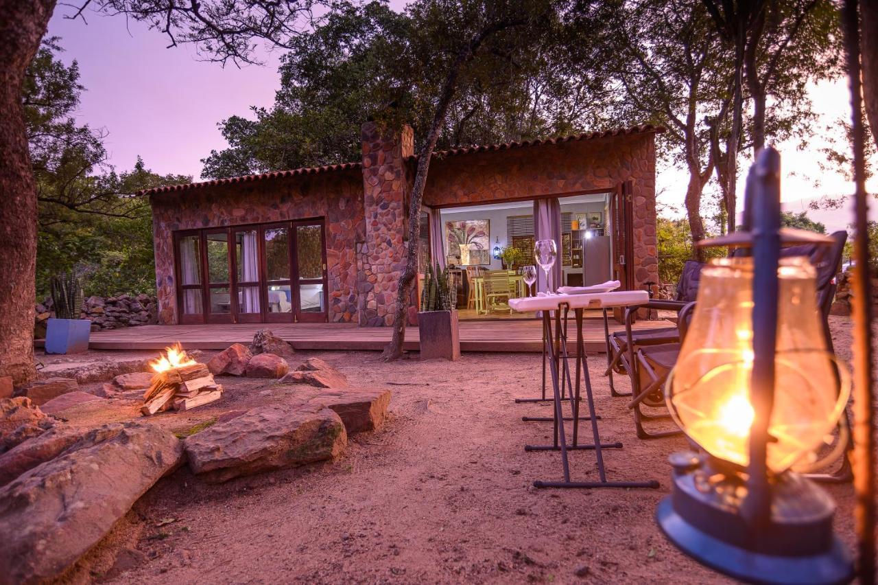 Caracal Lodge Alkmaar Buitenkant foto