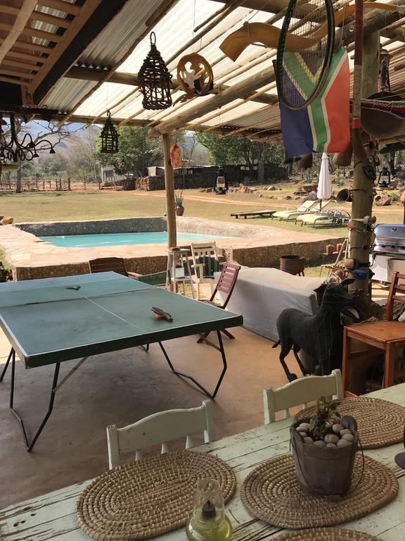 Caracal Lodge Alkmaar Buitenkant foto